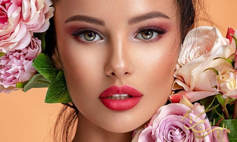 بهترین رنگ‌های میکاپ برای بهار ۱۴۰۴: راهنمای کامل