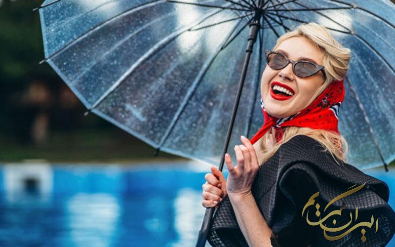 چگونه آرایشی مناسب برای فصل‌های بارانی داشته باشیم؟